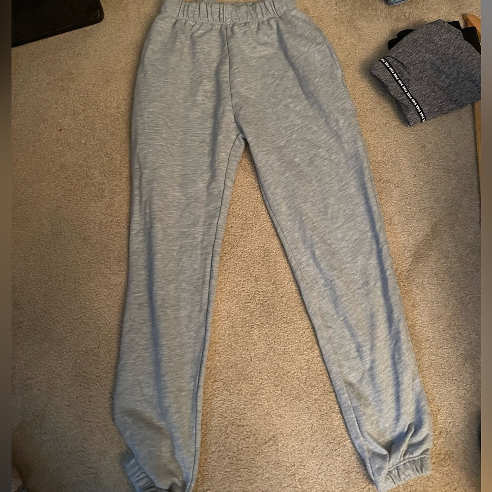 CUTE PULL&BEAR GREY SWEATPANTS